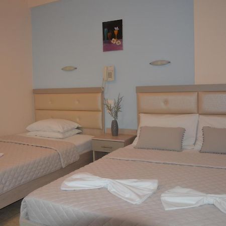 Aparthotel Achillion Paralía Esterno foto