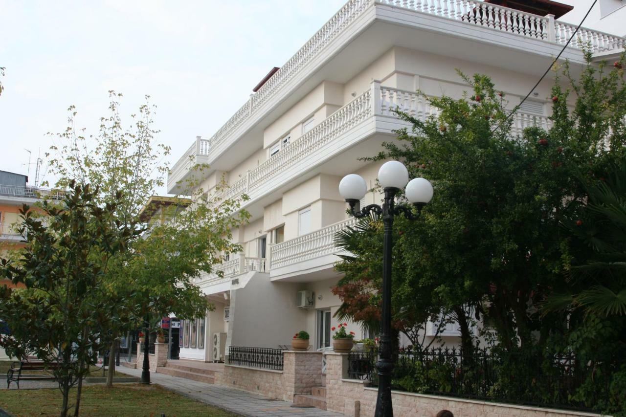 Aparthotel Achillion Paralía Esterno foto